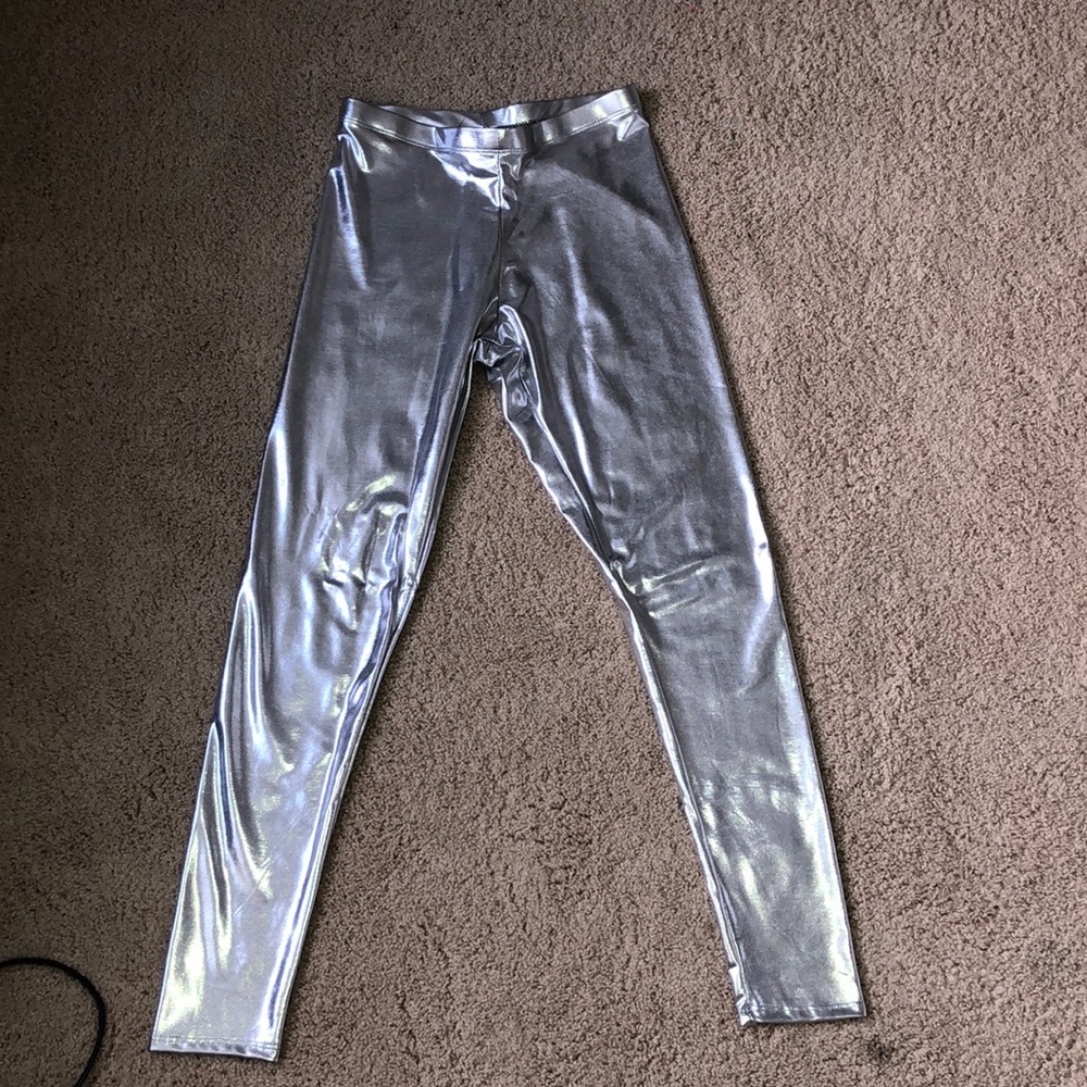 awesome metallic leggings!